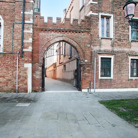 Stella Marina 1 *